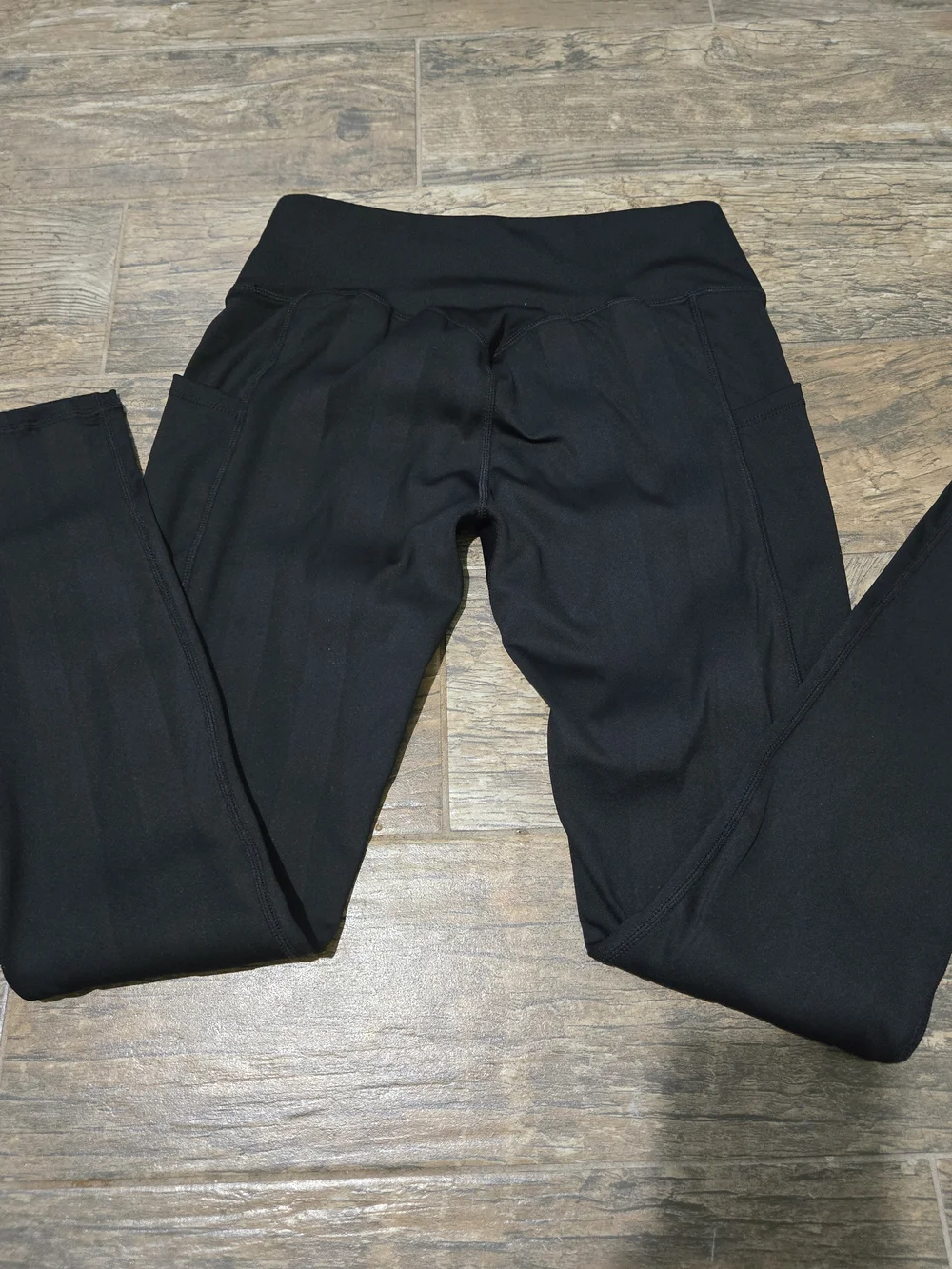 Skinnify  Leggings with built-in resistance bands and side pockets - Picture 9 of 10